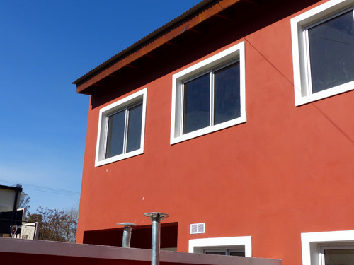 Duplex 89 M2 Los Cardales (pueblo). Impecable Estado.todos Los Servicios. Asfalto