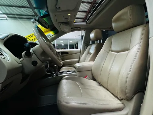 Nissan Pathfinder Exclusive