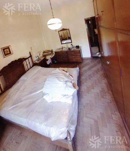 Imagen 2 de 9 de Venta De Casa 3 Ambientes Con Jardín En Wilde (26228)