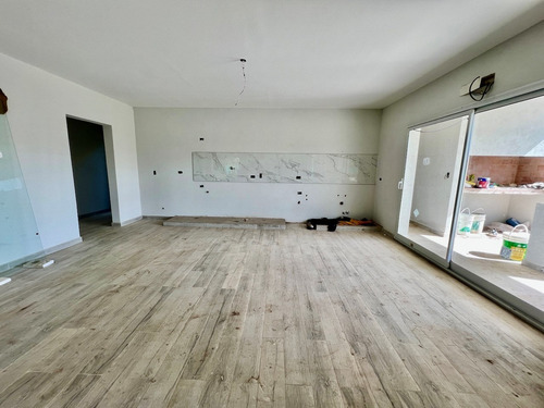 Imagen 3 de 30 de Vendo Increible Casa En Haras, 5 Habitaciones Enormes Y Terminaciones Unicas!!