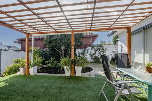 Casa En Venta De 5 Dormitorios (cercana A Jumbo Montemar)