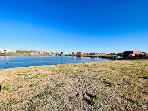 Imagen 9 de 13 de Vendo Lote Al Agua, 632 M2 Barrio Santa Ana!!