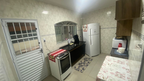 Imagem 22 de 27 de Locação Finais , Casa Com Piscina Ler O Anúncio