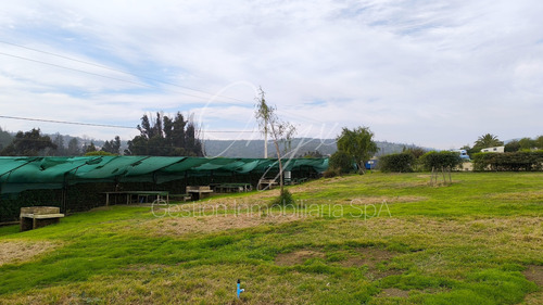 Gran Parcela Con Piscinas Excelente Inversión