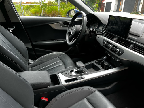 Audi A4 2.0 T Select 190hp Dsg