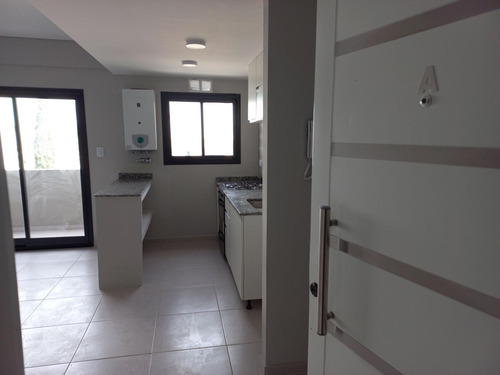 Departamento En Alquiler 2amb Con Balcón