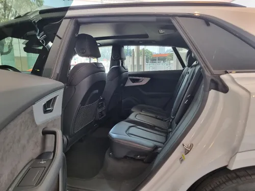 Audi Q8 2021