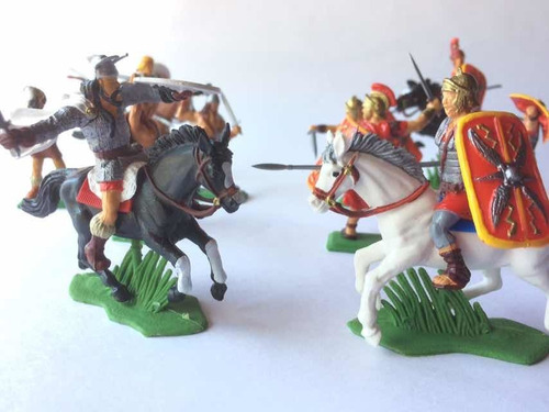 Soldados Romanos Y Vikingos 3 Soldaditos De Plástico