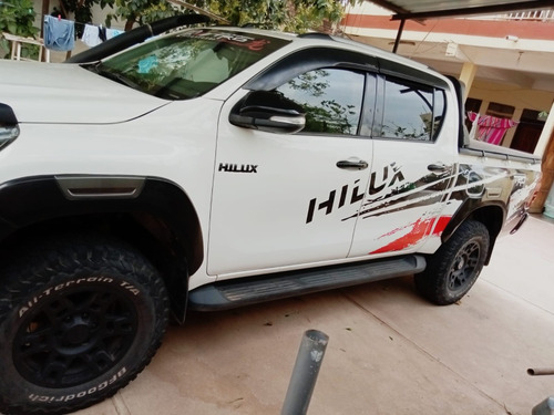Imagen 3 de 11 de Toyota Hillux Srv Glx