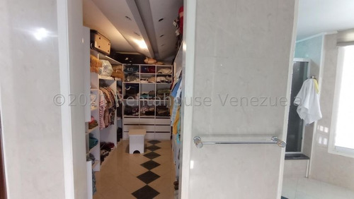 Imagen 22 de 30 de Vendo Casa En Urbanización El Castaño, Codigo 21-22086 Carlos M.
