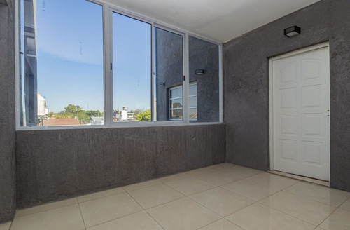 Departamento En Venta 2 Amb Hurlingham 3piso