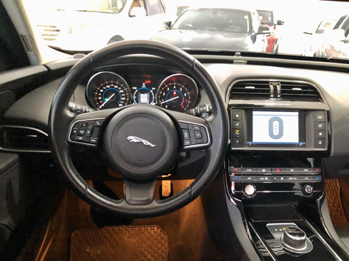 Jaguar Xe 2.0 Si4 16v Turbo Gasolina Pure 4p