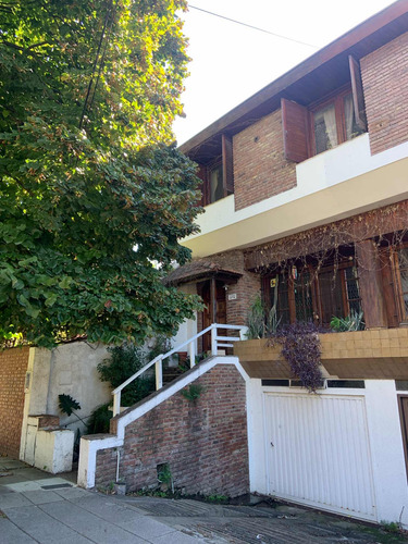 Casa Muy Amplia De 4 Hab. A Reformar En Olivos