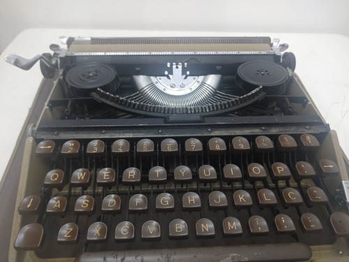 Maquina De Escrever Tippa Gossen - Ano 1950 Original (Usado)