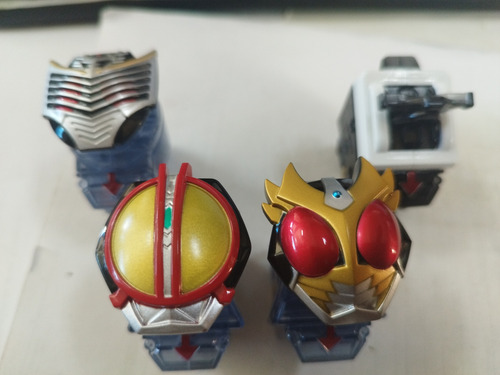 Astro Switch Kamen Rider Fourze Ryuki Faiz Agito Shield (Usado)