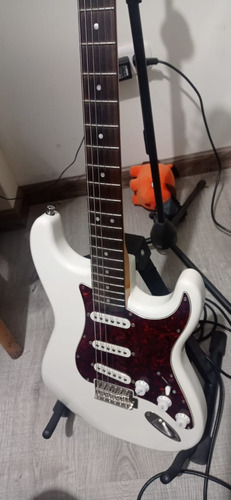 Guitarra Eléctrica Squier Classic Vibe 70's 