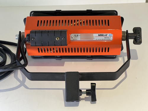 Minipan 1000w 3200 Kelvin Dexel - X2 Unidades - Usados
