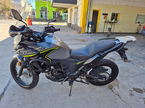 Versys 300x
