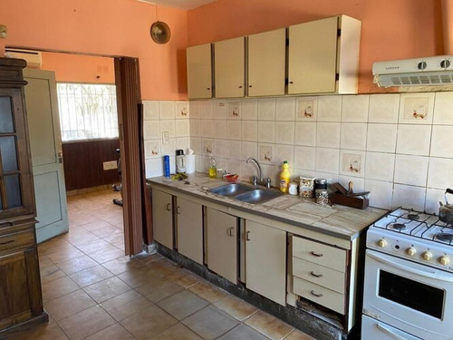 Casa En Venta - 2 Dormitorios 1 Baño - Pergamino