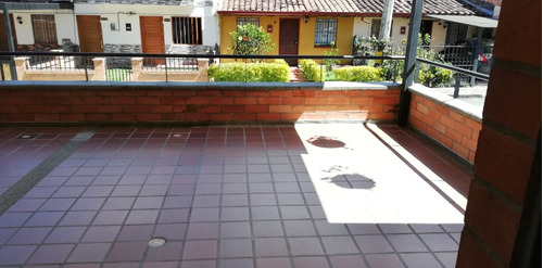 Local Para Arriendo En Jardines Del Tambo