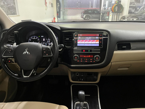 Mitsubishi Outlander 3.0 MIVEC V6 GASOLINA HPE-S AWD AUTOMÁTICO