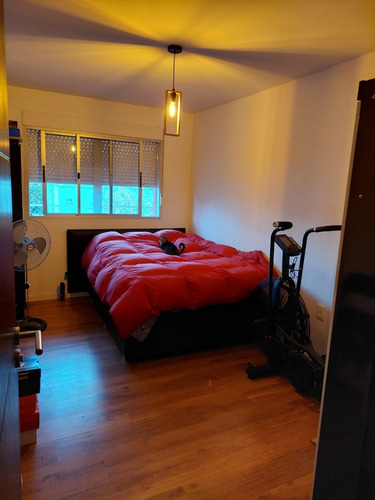 Imagen 3 de 8 de Venta Apartamento De 1 Dormitorio, Balcón Y Box En Centro