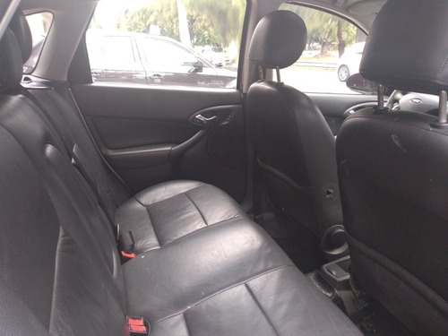Ford Focus 2005 2.0 Ghia - Juan Manuel Autos