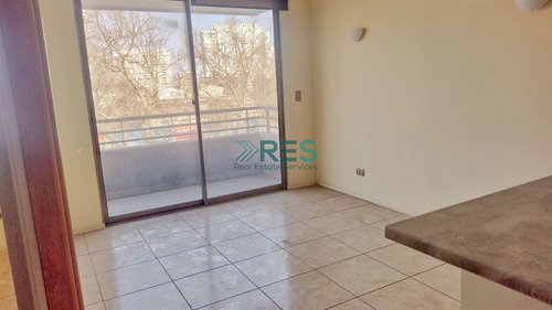 Departamento En Venta De 2 Dorm. En Santiago