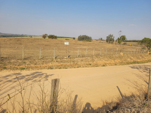 Imagem 1 de 8 de Chácara De 20.000 M2 Plana