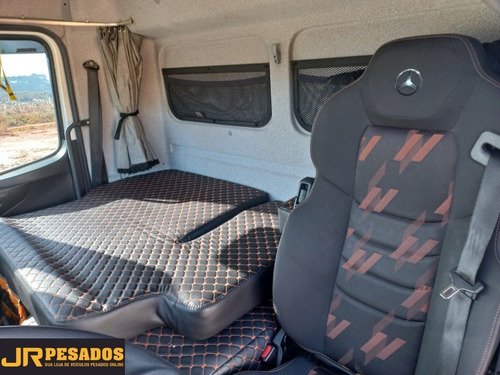 Imagem 12 de 20 de Mercedes Benz Mb 2426 Completo Ano 2021 6x2 Com Câmara Fria