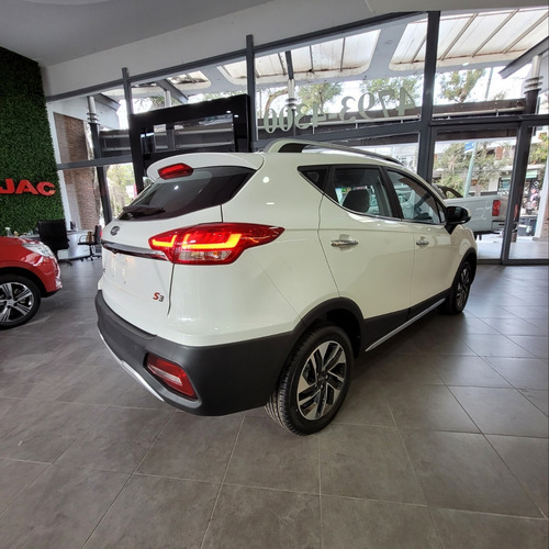 Imagen 5 de 19 de Jac S3 Fl 1,6 Cvt Automatico 6 Marchas Linea Nueva