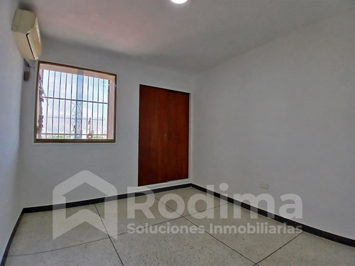 Apartamento En Residencias El Centro, Edificio Conectado A Pozo De Agua