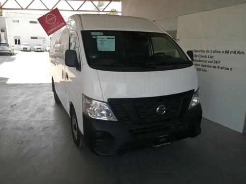 Nissan Urvan 2.5 Panel Amplia Aa Paquete Seguridad Mt