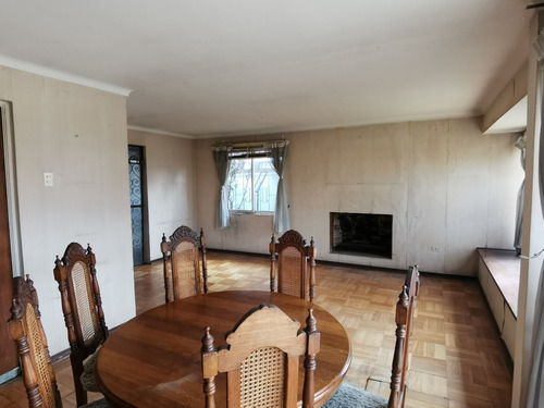 Casa En Providencia 5 Dormitorios 3 Baños, Piso De Parquet