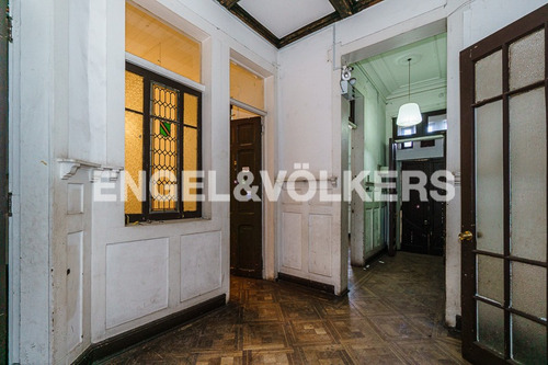 Imagen 6 de 12 de Venta Amplia Casona Barrio Yungay