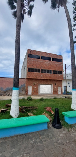 Imagen 2 de 21 de Tibisay Rojas Vende Edificio De Oficinas En El Centro Colonial De Puerto Cabello Cod. 171351