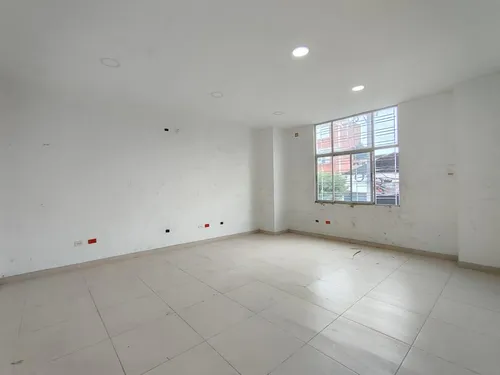 Bodega En Arriendo En Zona Industrial. Cod A28678