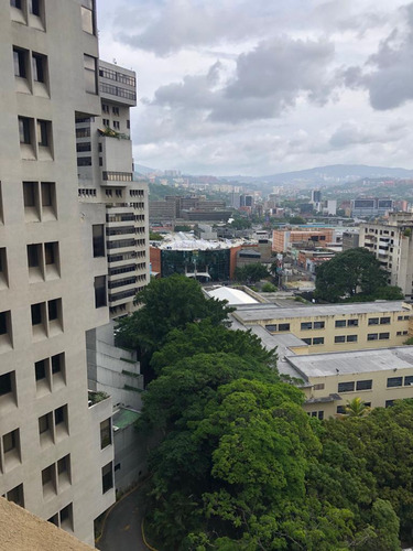 Oficina De 100 Mts Con Terraza En La Av. Francisco De Miranda (chacao)     (amoblada O No)