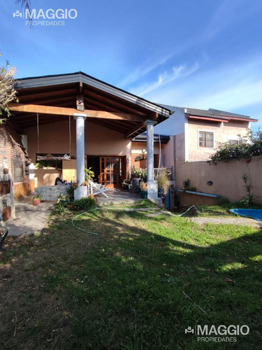 Casa Venta El Palomar 4 Ambientes