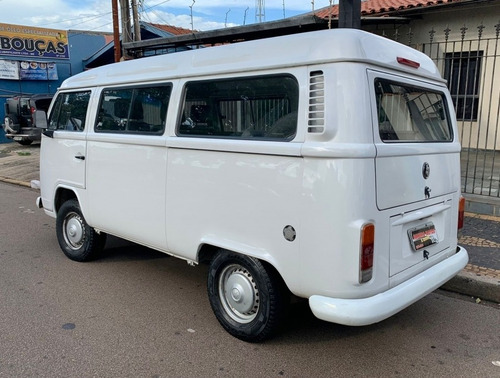 Imagem 2 de 9 de Kombi 1.4 Mi 50 Anos