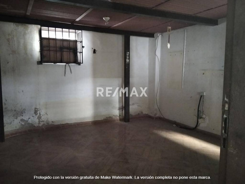 Imagen 2 de 13 de Johanna Castillo Vende Galpon En San Blas