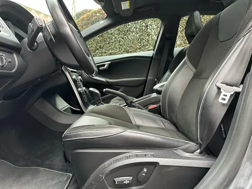 Volvo V40 2.0 T4 Drive-e R-design