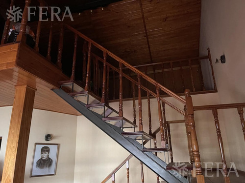 Imagen 6 de 17 de Venta Casa 4 Ambientes Con Jardín, Cochera, Quincho Y Fondo Libre Con Piscina En Wilde (30086)