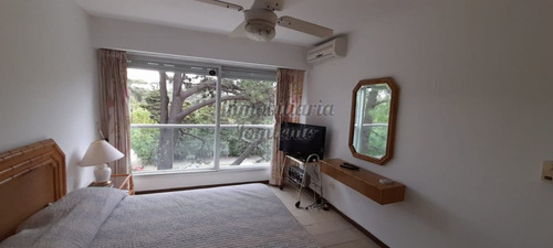 Imagen 6 de 18 de Venta Apartamento 2 Dormitorios Edificio Parquemar Bosque