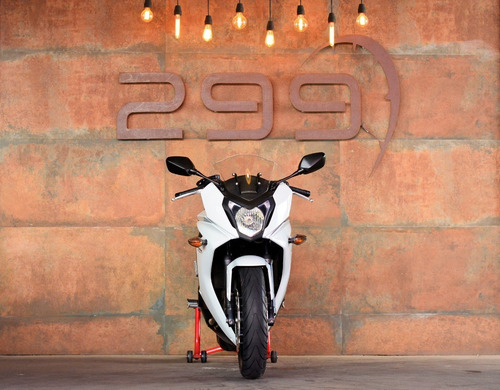 Imagem 8 de 8 de Honda Cbr 650 F 2015 Std