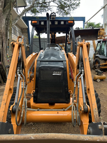 Retroexcavadora Case 580n 2014