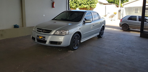 Chevrolet Astra 2.0 Mpfi Cd Sedan 8v Gasolina 4p Manual