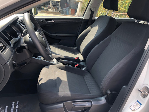 Imagen 7 de 15 de Volkswagen Jetta Mkvi 2.0l Automatico 2018 Credito Financiam