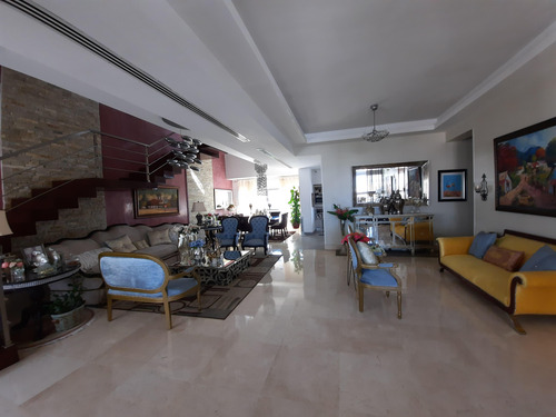 Se Vende Penthouse Con Impresionante Terraza En Piantini