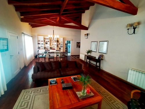 Imagen 11 de 30 de Casa Venta Villa General Belgrano 3 Dormitorios 4 Baños Gran Parque 2 Hectáreas Piscina Caballeriza Quincho Gran Vista